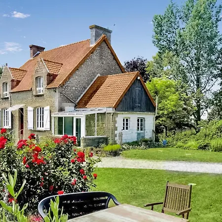 Casa vacanze 4 Bedroom Beautiful In Servon *